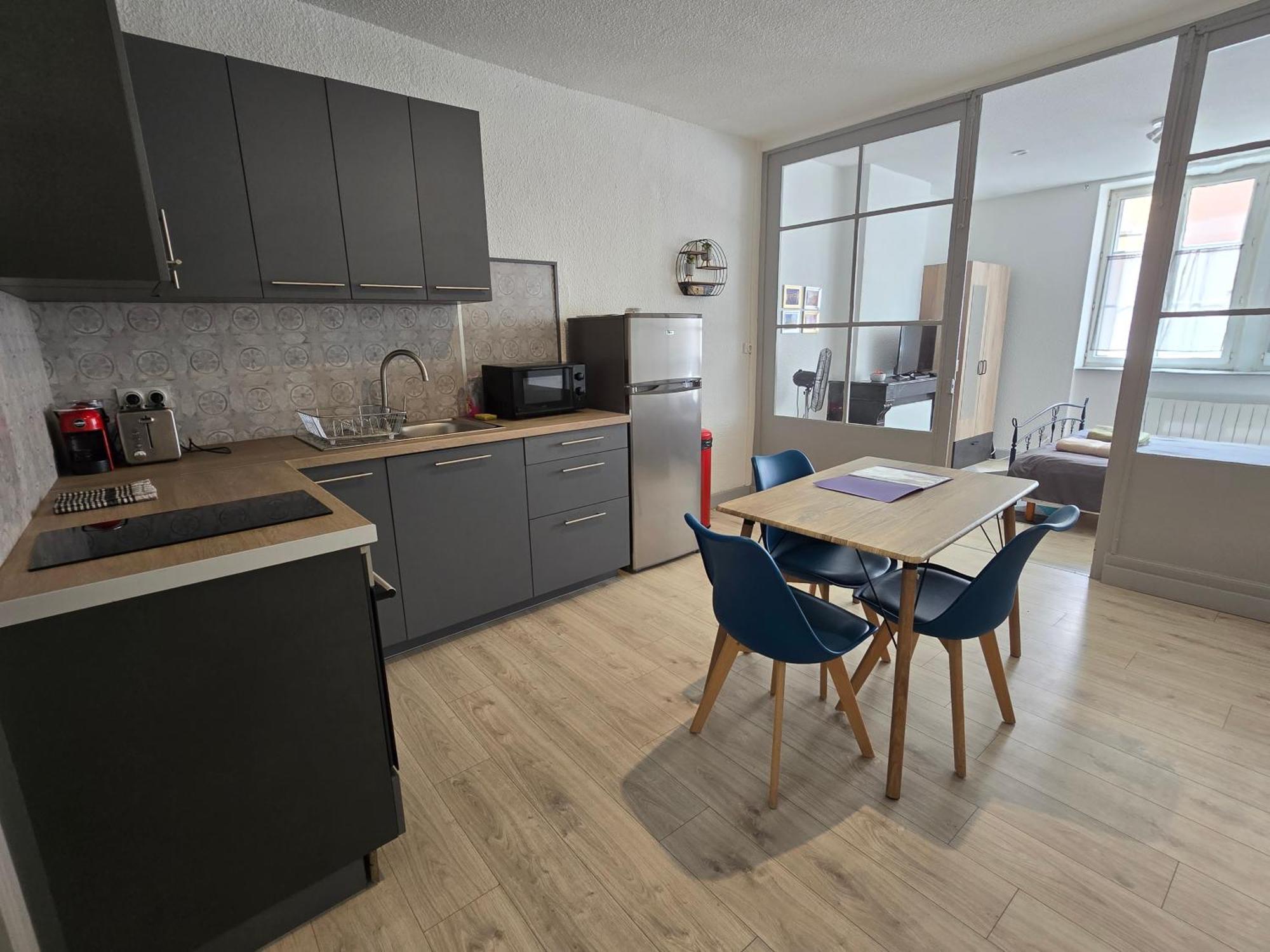 Appartement Au Calme Idealement Place A Macon. Exterior foto